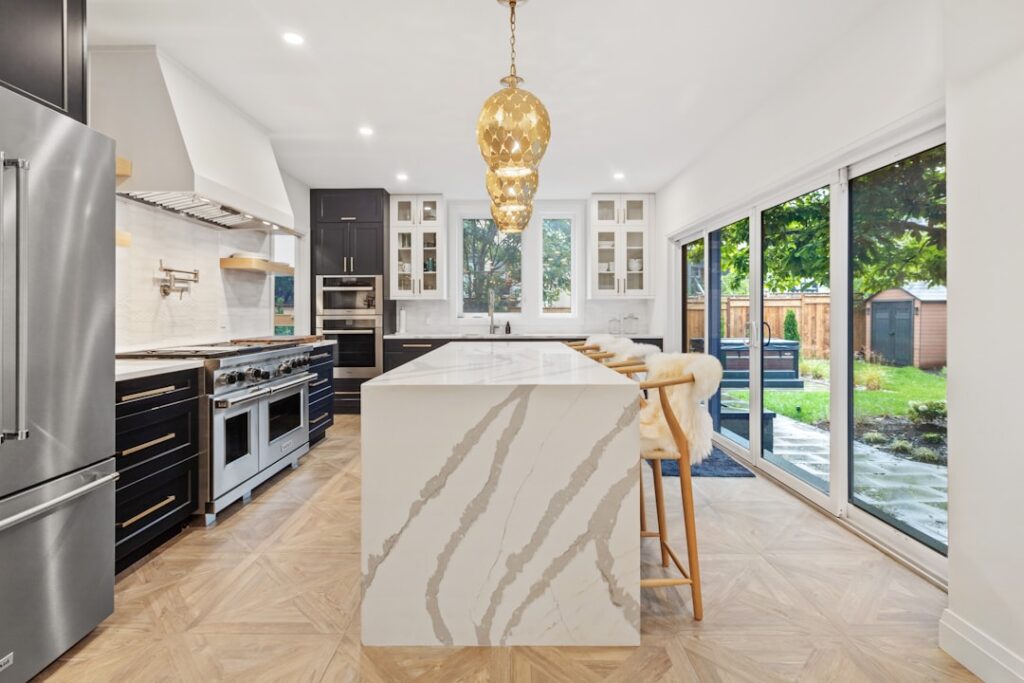Photo Kitchen cabinets
